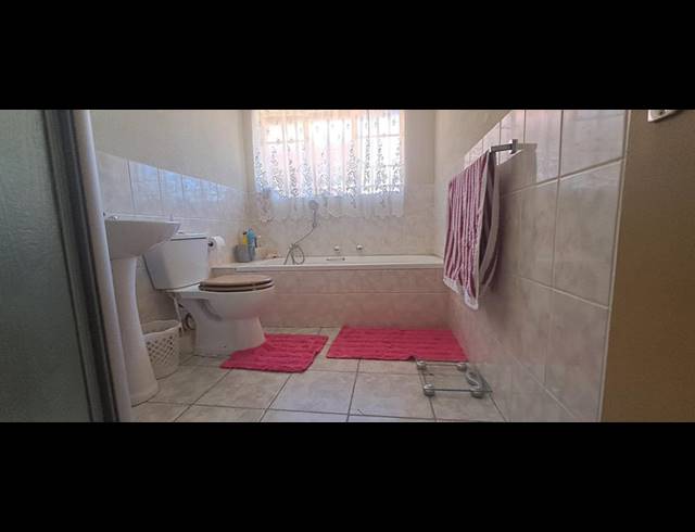 2 BEDROOM TOWNHOUSE FOR SALE IN ELANDSPARK